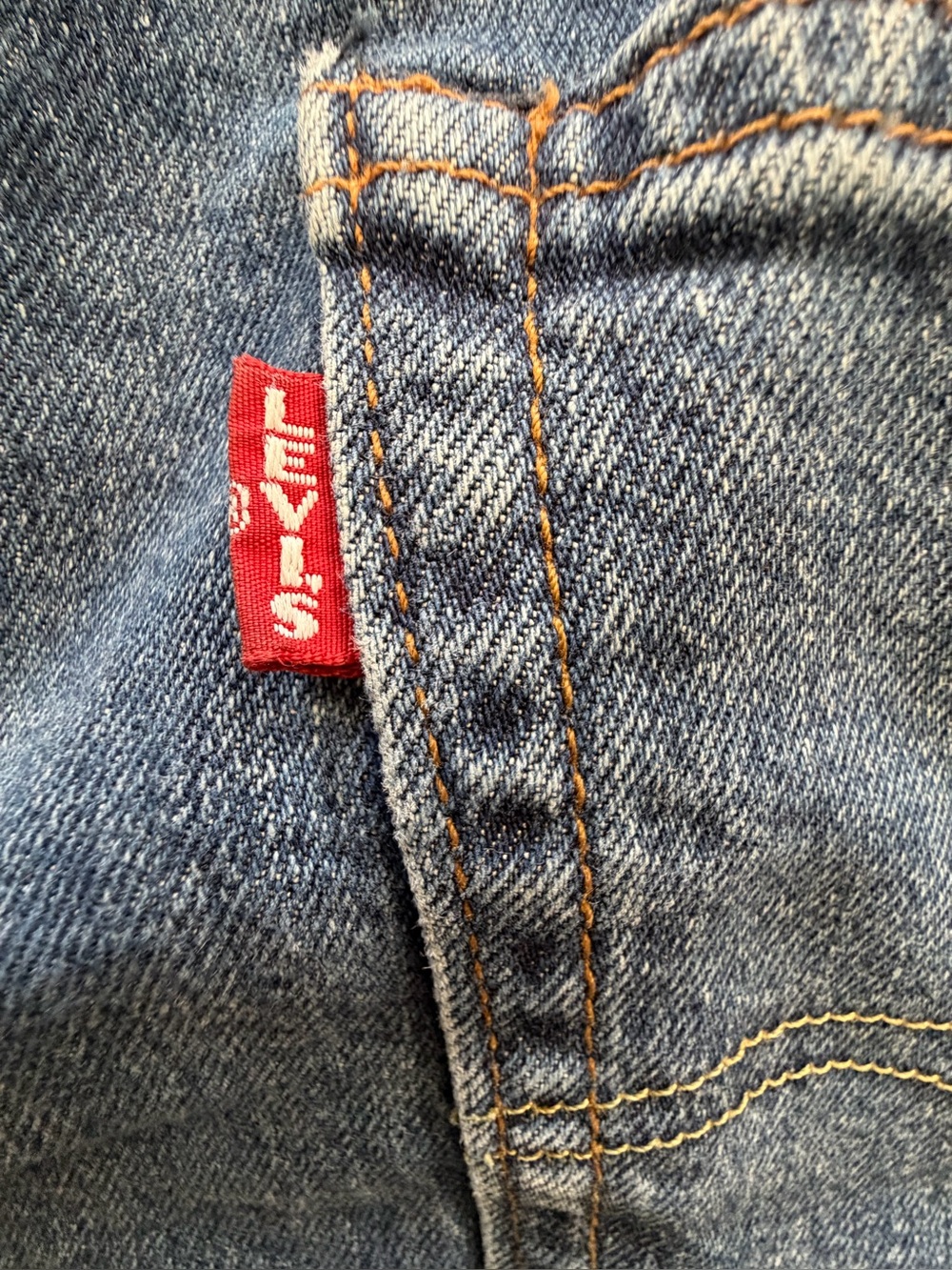 "Big E" Levi’s Premium 512 Slim Taper Jeans - Medium Wash (Size W31 x L32) Men’s